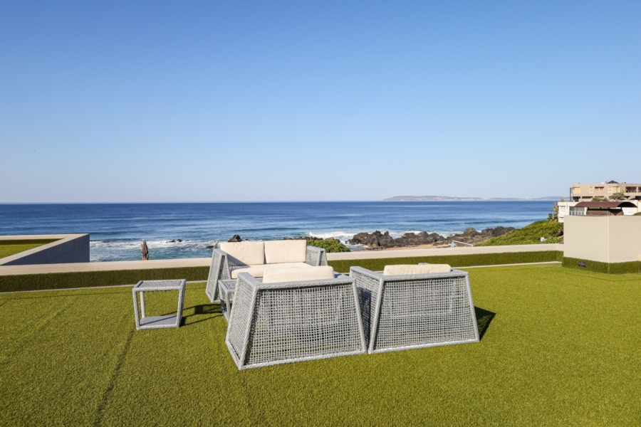 10 Bedroom Property for Sale in Keurboomstrand Western Cape